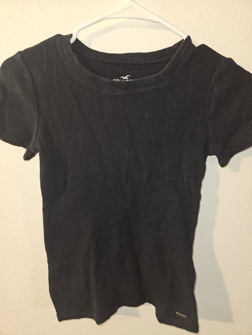 Hollister Womans Black Short Sleeve Slim Fit Tshirt Size S